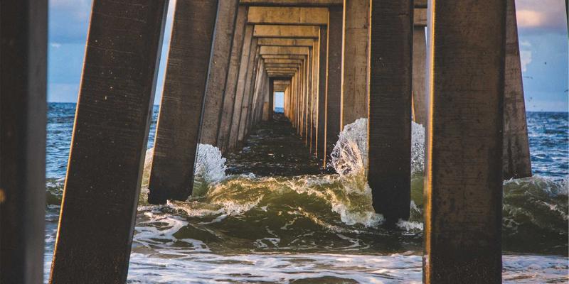 科技伦理的双重挑战：生物技术与人工智能的伦理边界探索