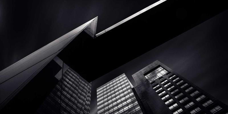 算法裁判官的隐忧：人工智能司法决策中的偏见风险与大数据伦理规制